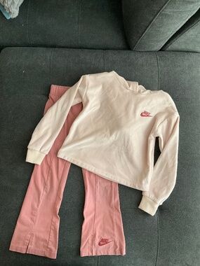EUC Nike Pink Velour Hoodie and Matching Leggings Size M